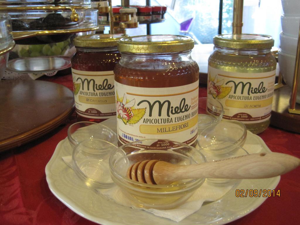 מרינה די מסה Hotel Matilde מראה חיצוני תמונה