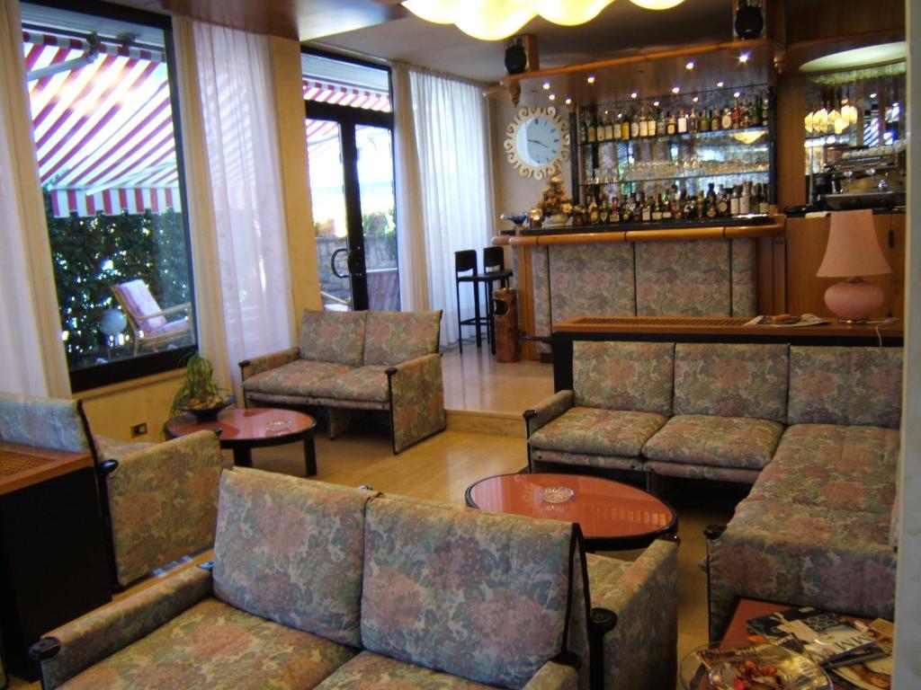 מרינה די מסה Hotel Matilde מראה חיצוני תמונה