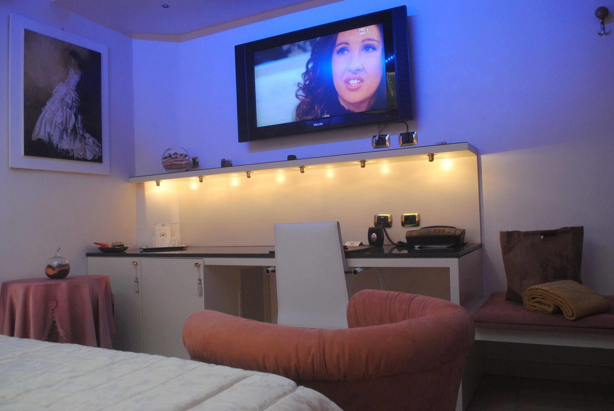 מרינה די מסה Hotel Matilde מראה חיצוני תמונה