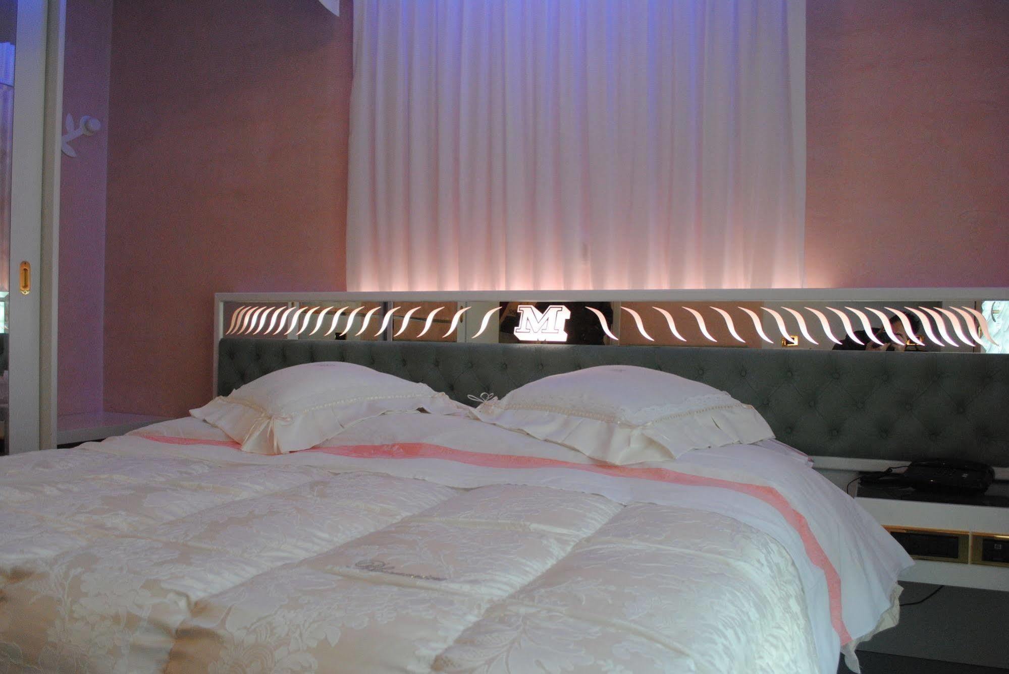 מרינה די מסה Hotel Matilde מראה חיצוני תמונה