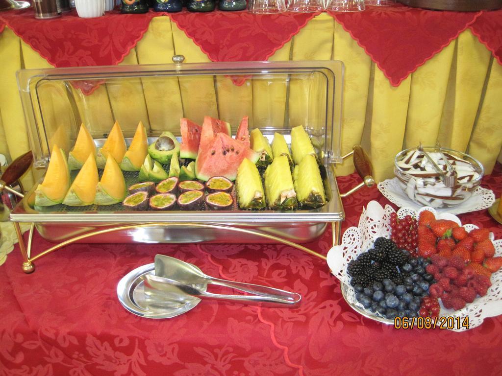 מרינה די מסה Hotel Matilde מראה חיצוני תמונה