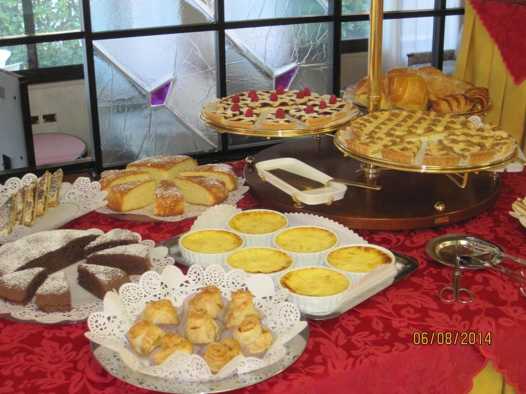 מרינה די מסה Hotel Matilde מראה חיצוני תמונה